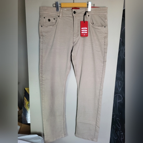 NEW- Point Zero Men Sam Hybrid Sweat Jeans , Size 38 X 32 - Picture 2 of 6